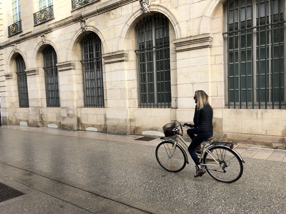 De nombreux trajets en voiture pourraient être effectués à vélo à condition d'avoir un réseau cyclable.